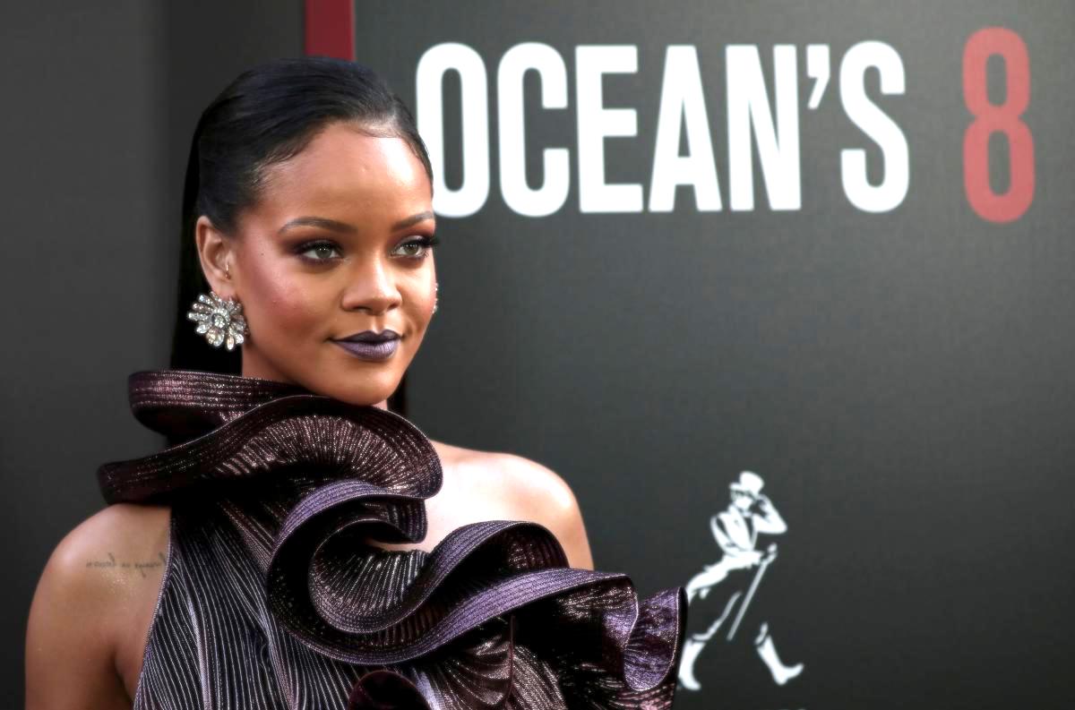 Rihanna Ronald Fenty Rihanna Sues Dad Fenty Beauty CARRA magazine girl boss Tita Carra Vogue Haute Living WWD