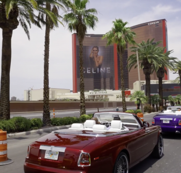 resort world rolls royce parade