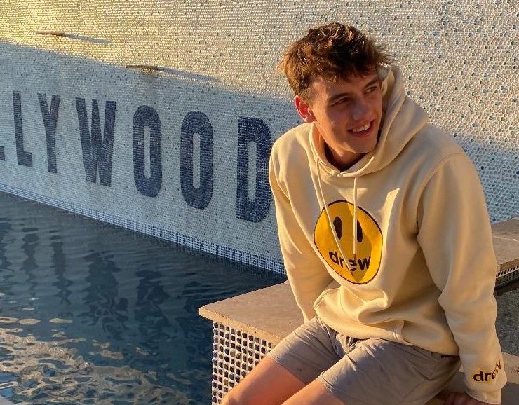 Cam Casey, Snapchat, social media