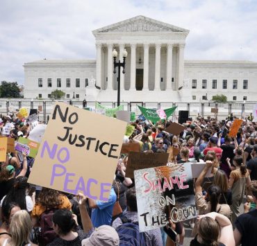 Roe V. Wade, AP News Supreme Court Protest