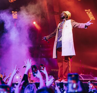 Nightclub, 2 Chainz, Rapper performing