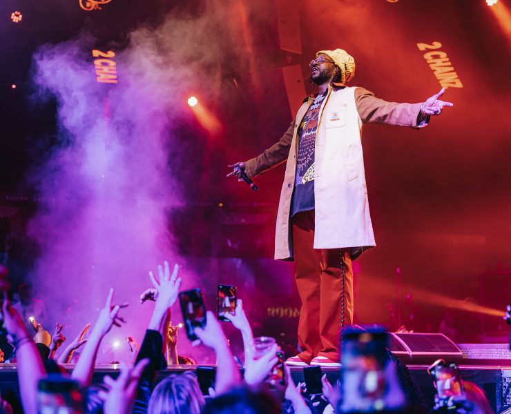 Nightclub, 2 Chainz, Rapper performing